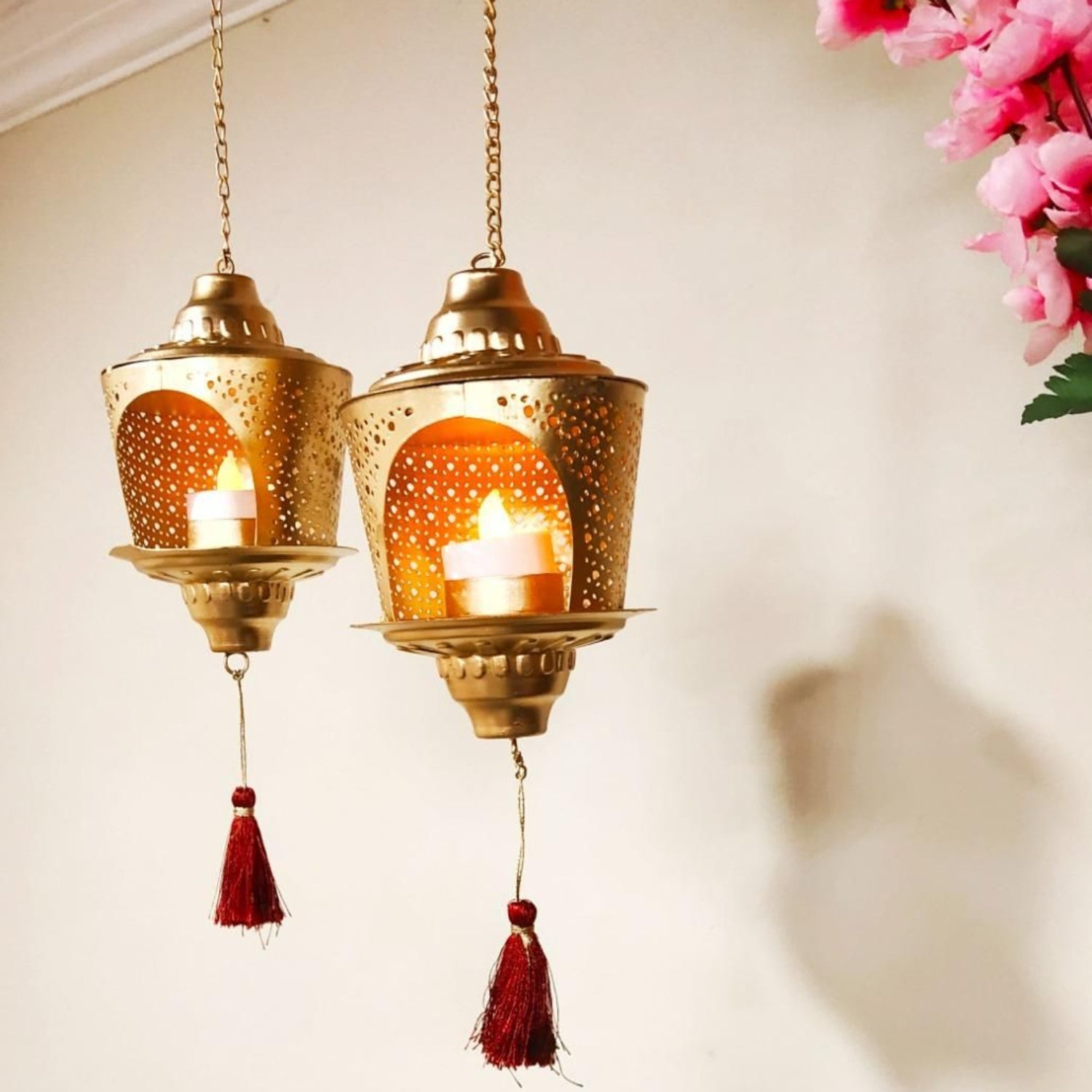 Hanging Round with Jhoomer 2 Pcs Set